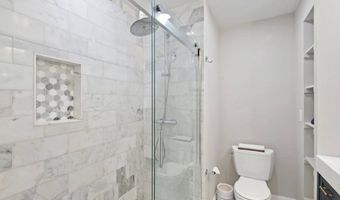 7322 Greentree Rd, Bethesda, MD 20817