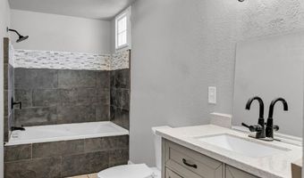 320 Harrison Ct, Auburn, KS 66402