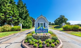 13 Hollyhock Knoll Ct 13, Bourne, MA 02532
