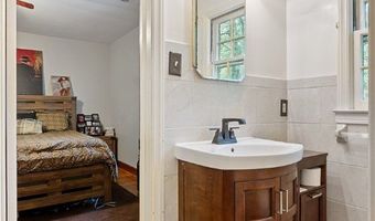 621 Bethesda Ave, Aberdeen, NC 28315