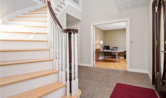 825 Woonsocket Hill Rd, North Smithfield, RI 02896