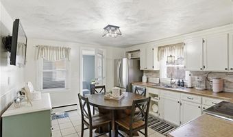 514 Killingly St, Johnston, RI 02919