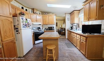141 Old S Durham Hwy, Acra, NY 12405