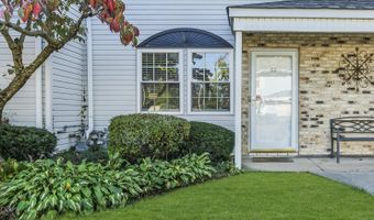 82 Cliffwood Ave W 53, Aberdeen, NJ 07747