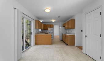 4 Davis Farm Rd, Clinton, CT 06413