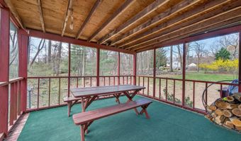 11 Kent Rd, Airmont, NY 10952