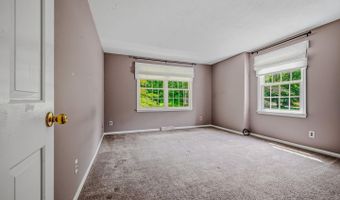844 SUMMERSET Dr, Hockessin, DE 19707
