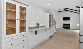 51 W Marilyn Ter, Addison, IL 60101