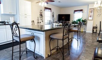 521 N Calhoun Shores Pkwy, Calhoun Falls, SC 29628