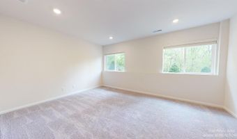2731 Bristol Rdg Dr, Ann Arbor, MI 48105