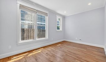 8905 HEMPSTEAD Ave, Bethesda, MD 20817