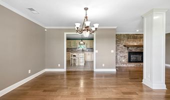 1526 Needmore Rd, Albertville, AL 35950