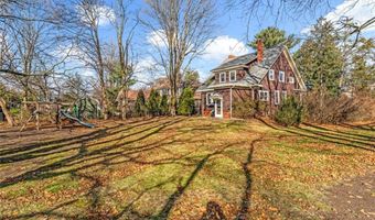 9 Linden Ave, East Providence, RI 02916