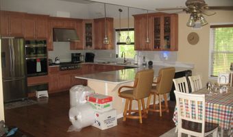 550 Egenolf Pl, Bayville, NJ 08721
