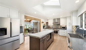 1864 Laurel Rd, Oceanside, CA 92054