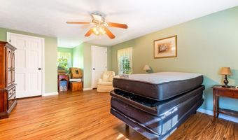 114 Garden Cir, Auburn, ME 04210