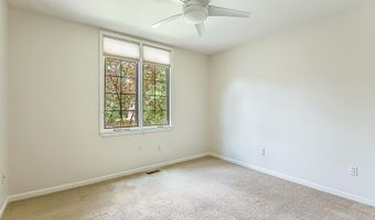 1544 Newport Creek Dr, Ann Arbor, MI 48103