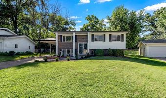 321 Fairview Ct, Ballwin, MO 63021