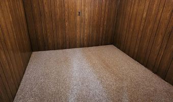 1800 E Maple St, Algona, IA 50511