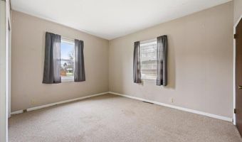 1112 Elkhorn St, Belle Fourche, SD 57717