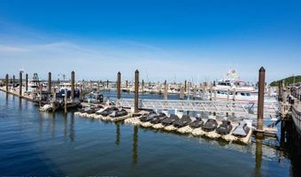 25 King James Ln, Atlantic Highlands, NJ 07716