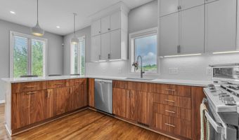 5049 Birdie Ln, Ann Arbor, MI 48103