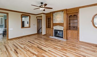 718 NE Brook Haven Dr, Ankeny, IA 50021