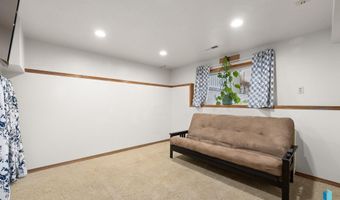 523 Kyle Ave, Baltic, SD 57003