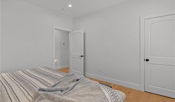 109 Carroll Ave, Newport, RI 02840