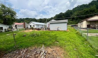62 Railroad St, Bancroft, WV 25011