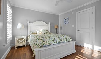 101 Bay Ridge Dr, Atlantic Beach, NC 28512