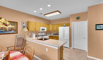 180 Sylvan Lake Blvd, Bayville, NJ 08721