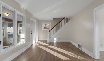 1899 16th St SW, Akron, OH 44314