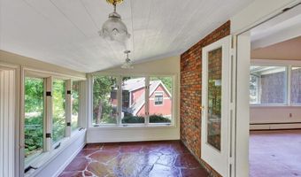 73 South St, Burlington, VT 05401