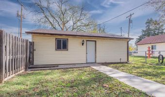 1330 N 2nd St, Arkansas City, KS 67005