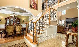 6 Congress Dr, Cromwell, CT 06416