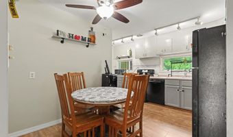 422 W Ctr, Alma, MI 48801