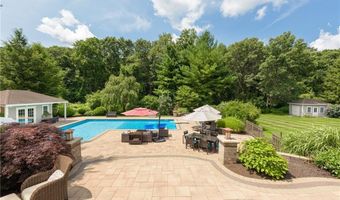 81 Crest Dr, Cranston, RI 02921