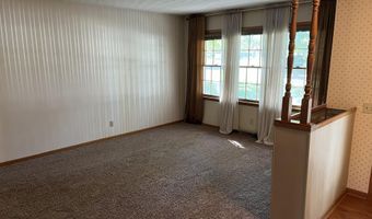 1220 Tyler St, Aurora, MO 65605