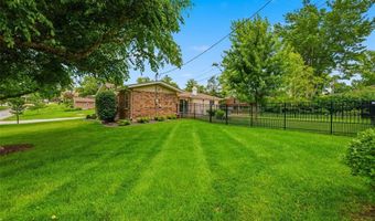 409 Mayfair Dr, Ballwin, MO 63011