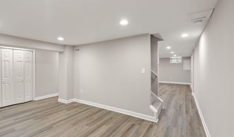 8470 NICOLE Ct, Annandale, VA 22003