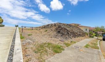 132 Hoolako Pl, Honolulu, HI 96825