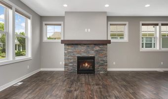 15590 Duck Trail Ln, Apple Valley, MN 55124