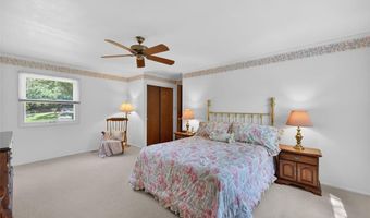 6 Helmsdale Ct, Ballwin, MO 63011