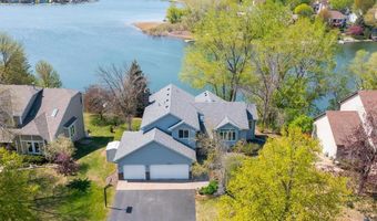 15825 Garden View Dr, Apple Valley, MN 55124