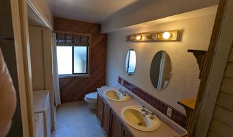 195 Timberlake Dr, Ashland, OR 97520