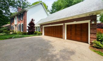 5691 Forest Gln SE, Ada, MI 49301