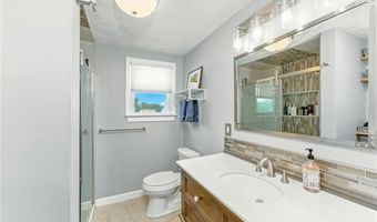 82 Martin St, East Providence, RI 02914