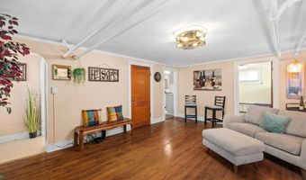 720 E 16TH St, Cheyenne, WY 82001