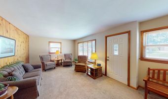 176 Powers Ave N, Alden, MN 56009